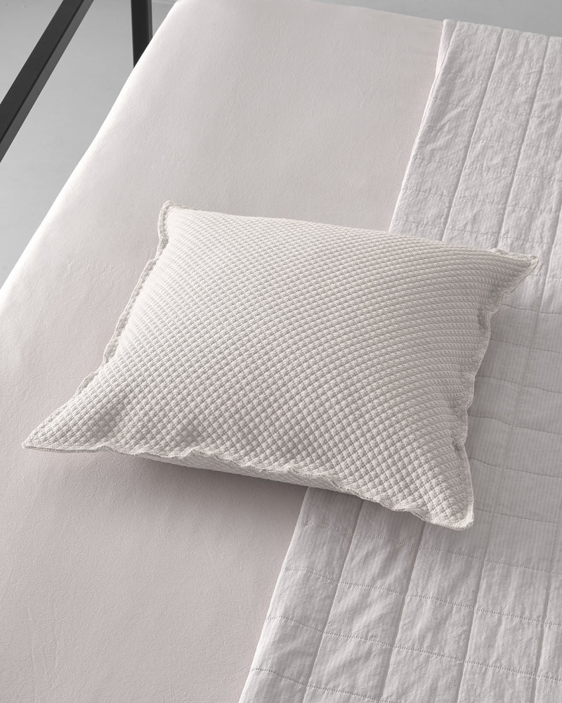 Buti' Geo Coussin