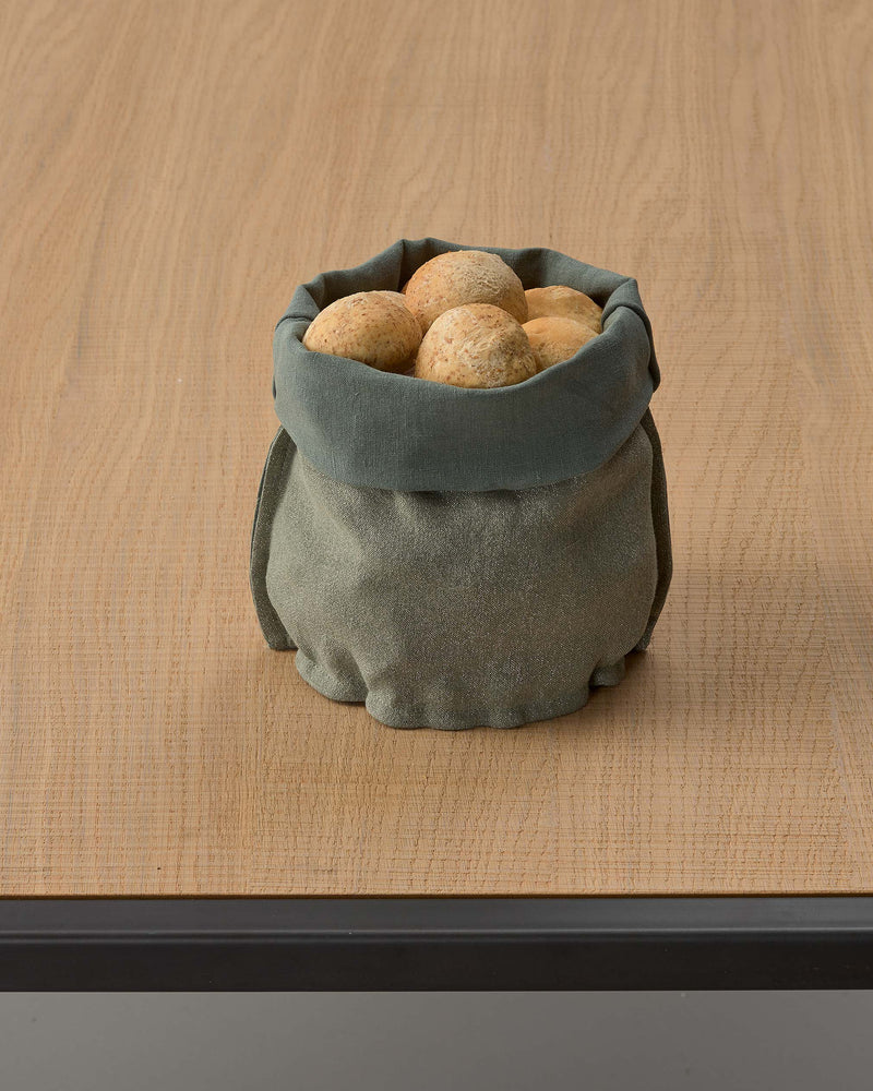 Lurix Bread Holder
